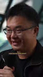 策略：机器人应该做什么来完成任务