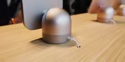 HomeView 的黑色边框