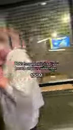 荒诞的身份标签：订阅者数量带来的光环放大